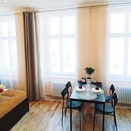 Centrally Located Studio Apartment リガ エクステリア 写真
